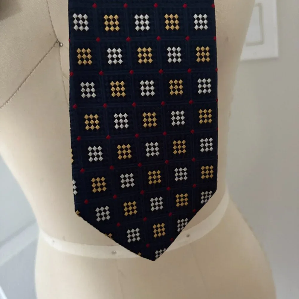 Lands' End Direct Merchants Blue Diamond Pattern 100% Silk Tie Preppy